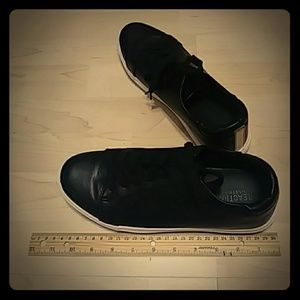 Kenneth Cole Black Leather Sneakers